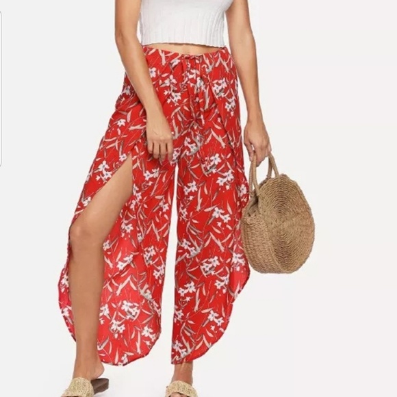 Pants - ❌❌SOLD SOLD❌❌💗New red flower print casual beach pants (m)